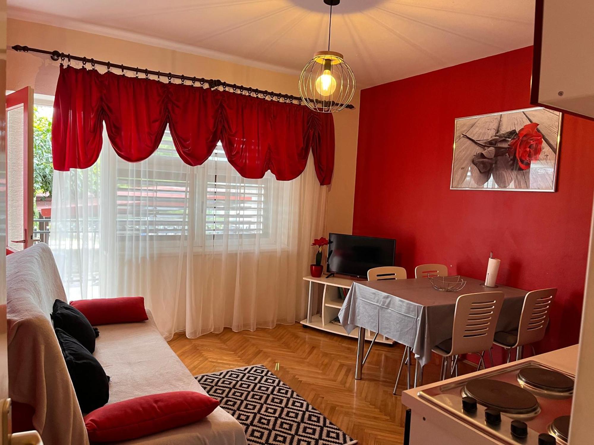 Apartments Villa Mirella 20 M From The Sea - Free Parking Trogir Exterior foto